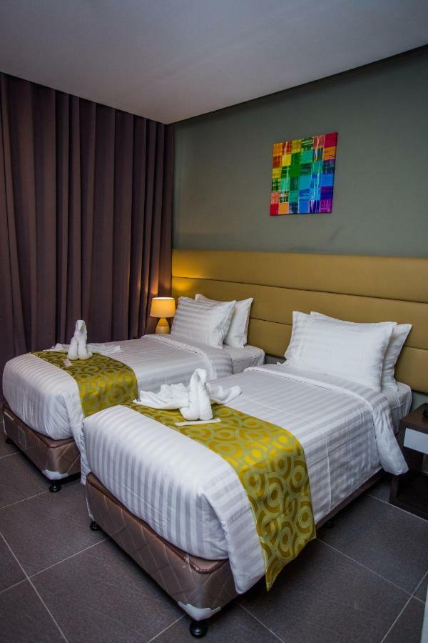טקלובן Hotel Costa Brava מראה חיצוני תמונה